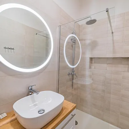 Lena Centar Apartman *