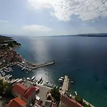 Lena Centar * Bol