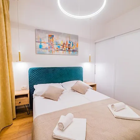 Apartment Lena Centar Bol