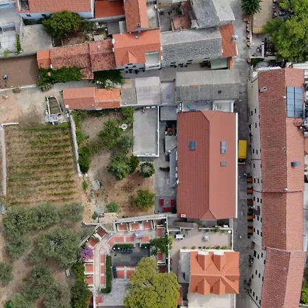 Lena Centar Apartment *